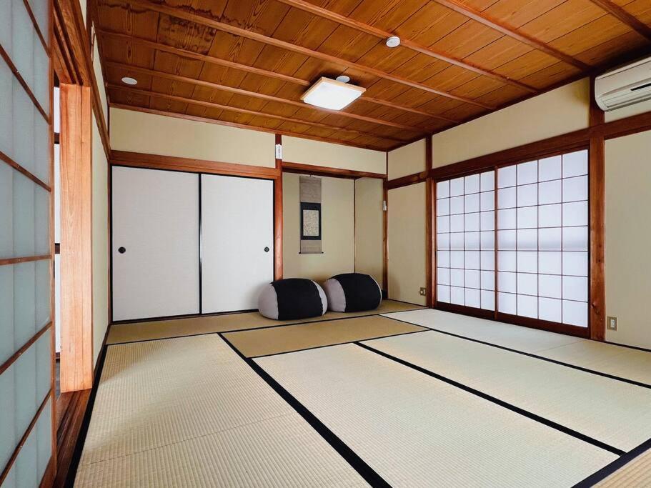 ひねもす101:宇野駅から車で5分 直島へ 最大8名様 古民家 Lägenhet Tamana Exteriör bild