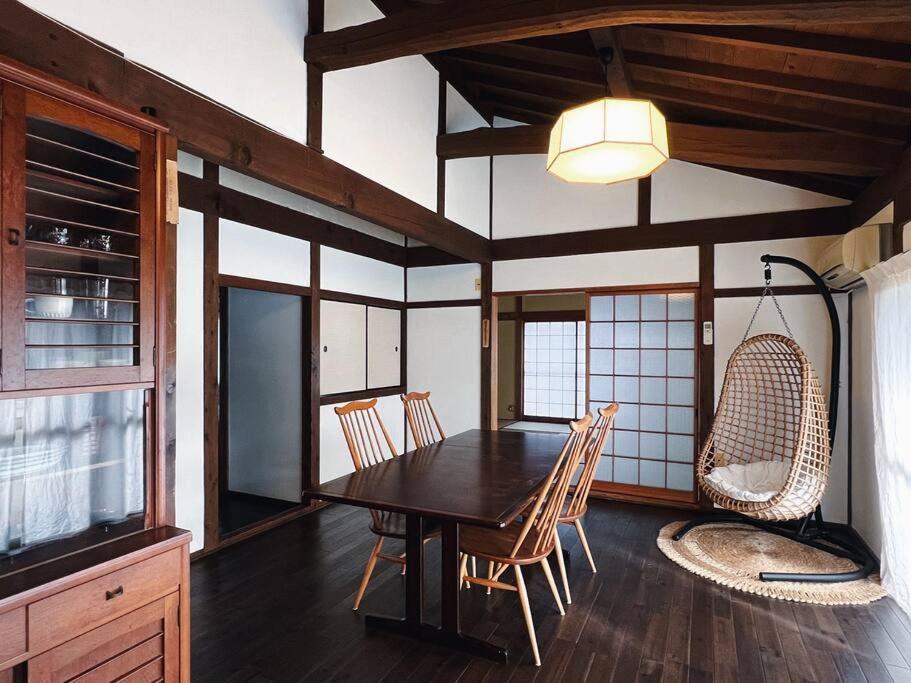 ひねもす101:宇野駅から車で5分 直島へ 最大8名様 古民家 Lägenhet Tamana Exteriör bild